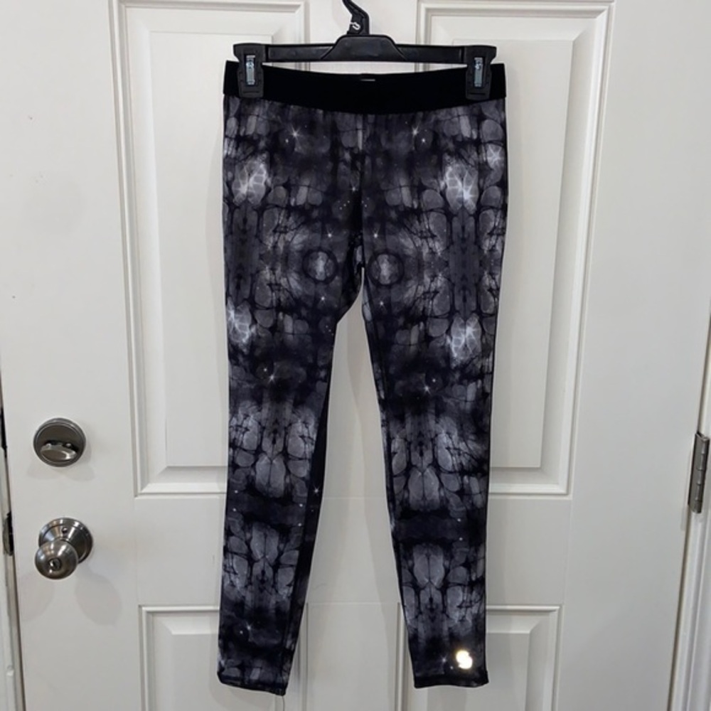 Soffe low rise galaxy leggings size small